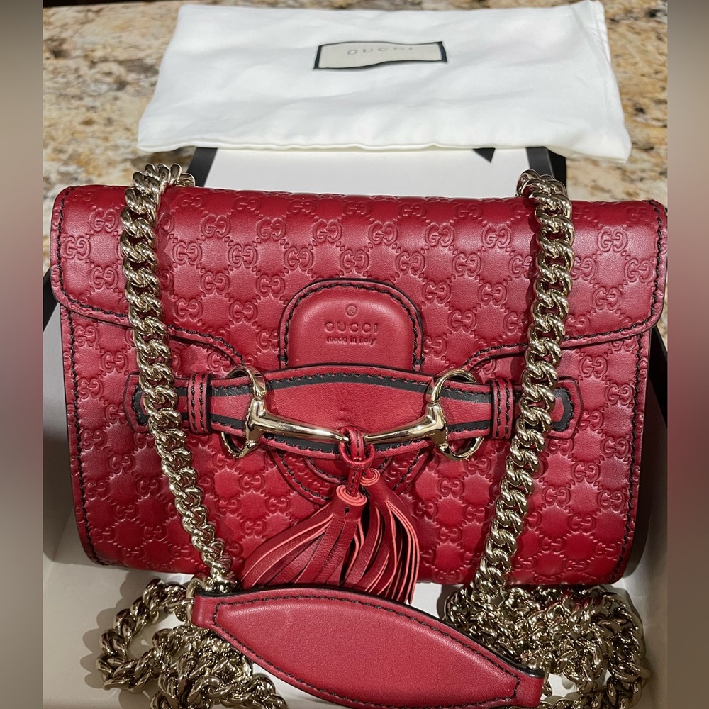 ❌SOLD❌Authentic GUCCI crossbody bag - Like new with dust bag & box